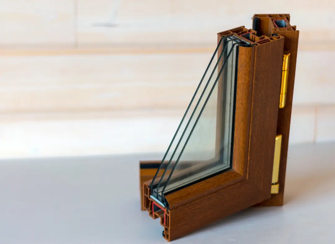 Installation de fenêtre en bois sur mesure L'Union